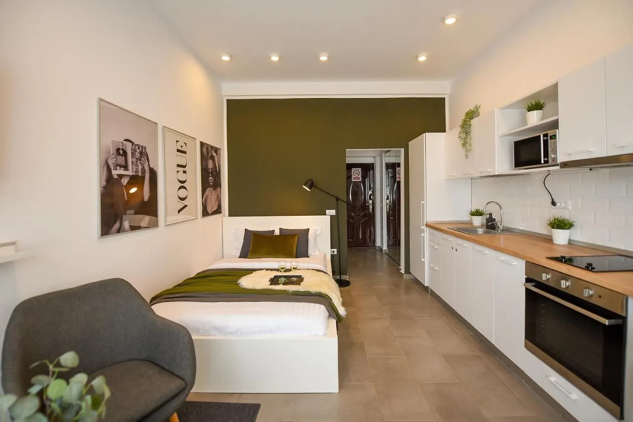 Classy Comfort - Chic Studio On Regina Elisabeta Bucureşti