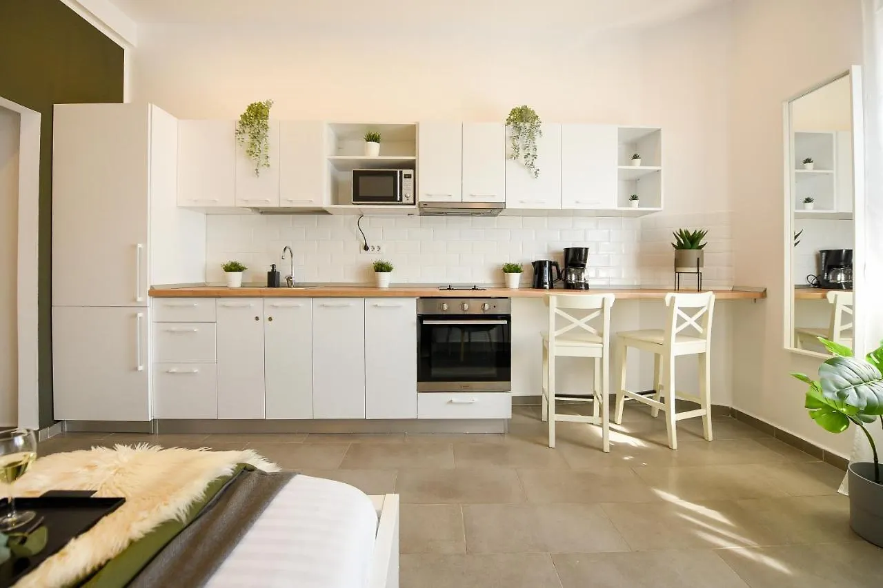 Classy Comfort - Chic Studio On Regina Elisabeta Bucureşti
